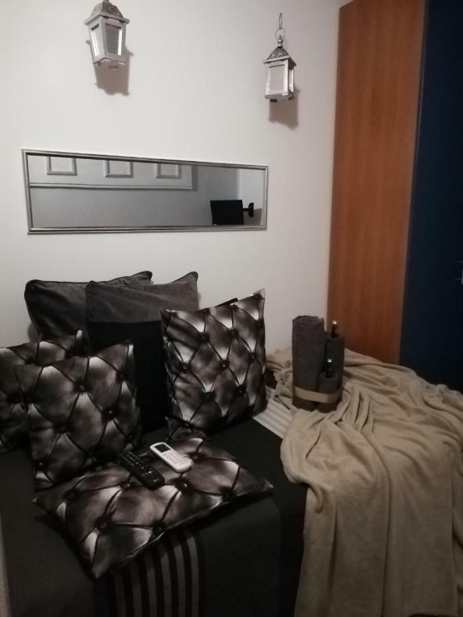Garda House Hotell Sandra Exteriör bild
