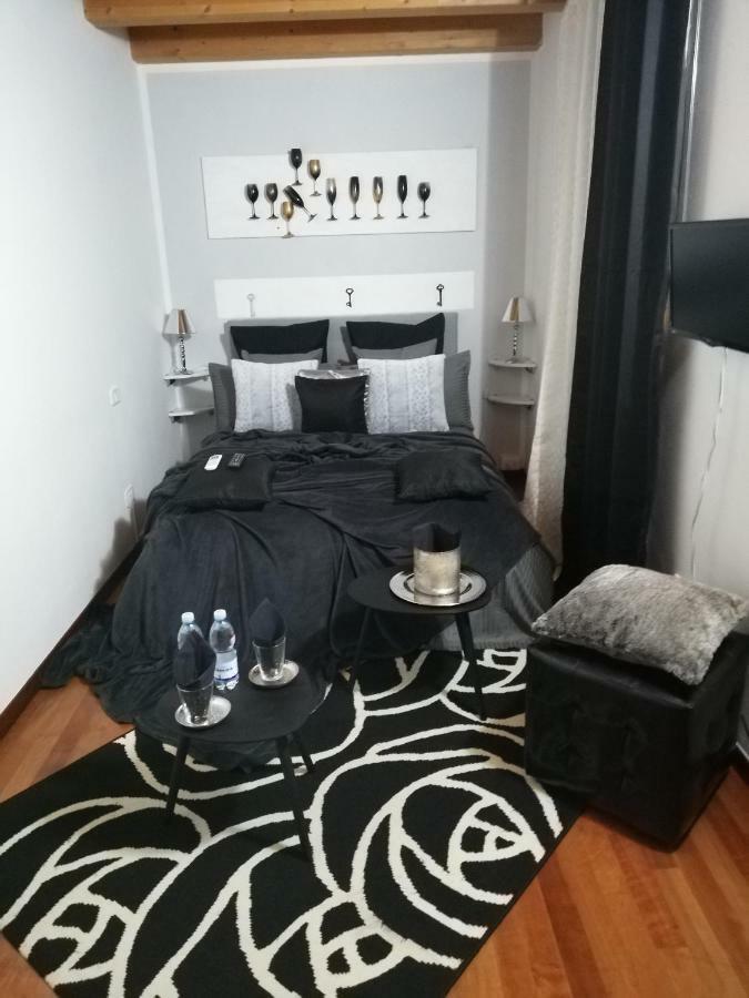 Garda House Hotell Sandra Exteriör bild