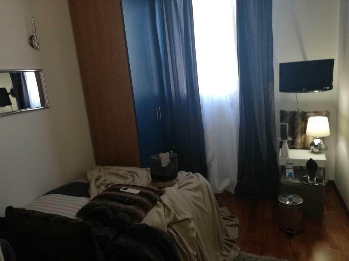 Garda House Hotell Sandra Exteriör bild