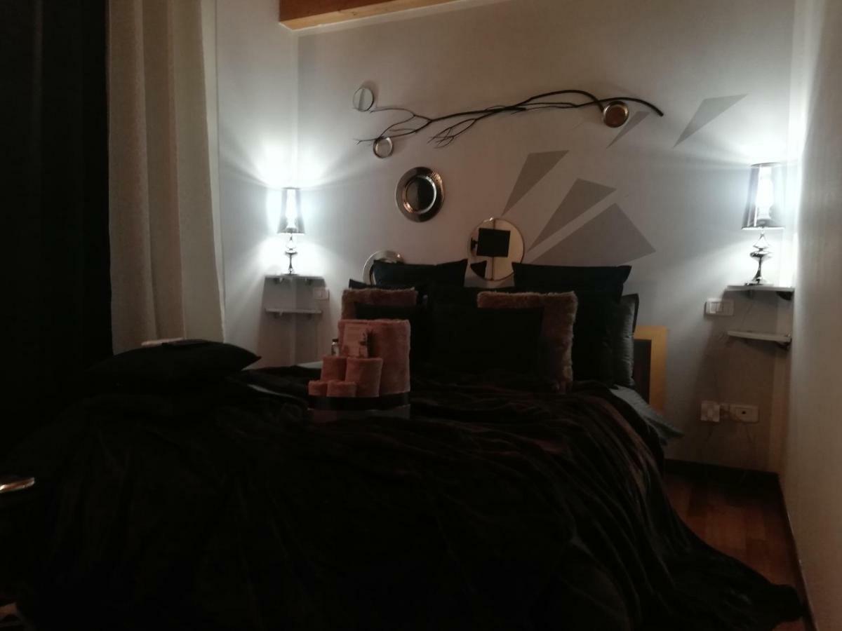Garda House Hotell Sandra Exteriör bild